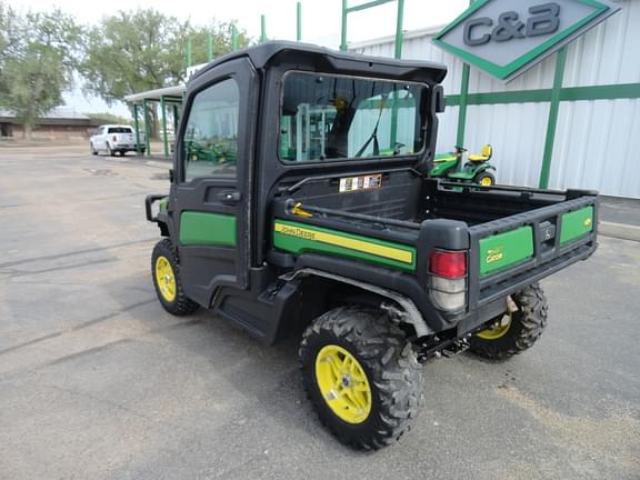 Image of John Deere XUV 835M equipment image 2