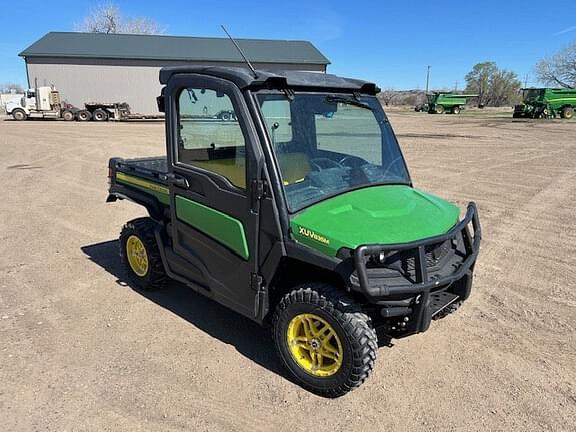 Image of John Deere XUV 835M Primary image
