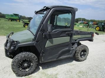 Main image John Deere XUV 835M