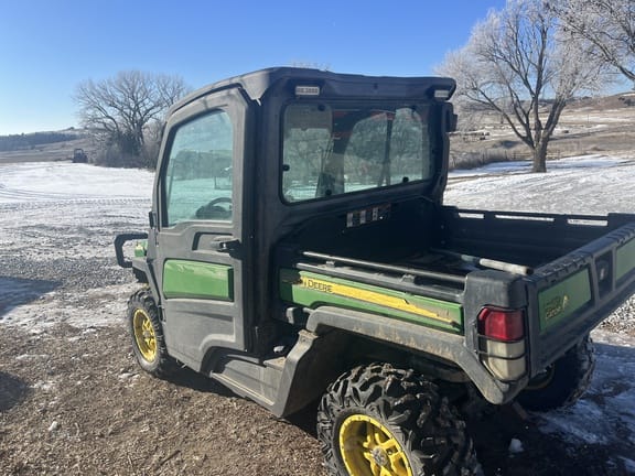 Main image John Deere XUV 835M