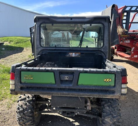 Image of John Deere XUV 835M equipment image 1
