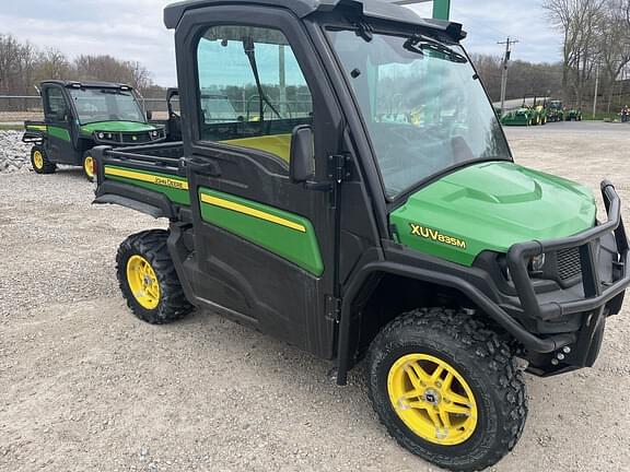 Image of John Deere XUV 835M equipment image 3