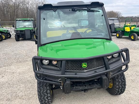 Image of John Deere XUV 835M equipment image 2