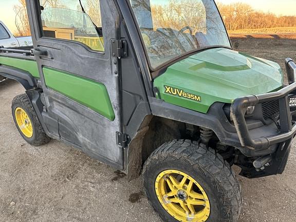 Image of John Deere XUV 835M equipment image 4