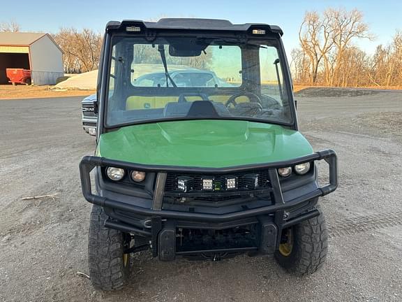 Image of John Deere XUV 835M equipment image 3