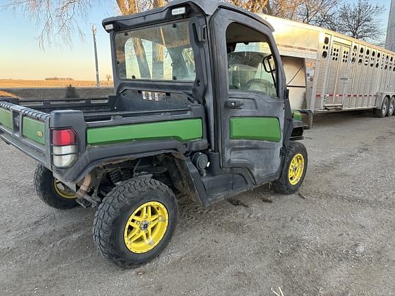 Image of John Deere XUV 835M Primary image