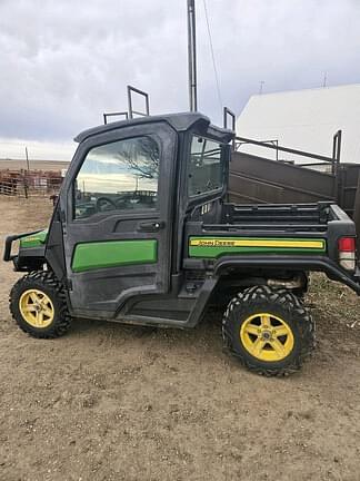 Image of John Deere XUV 835M equipment image 1