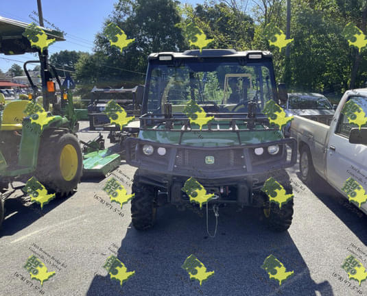 Image of John Deere XUV 835M equipment image 1
