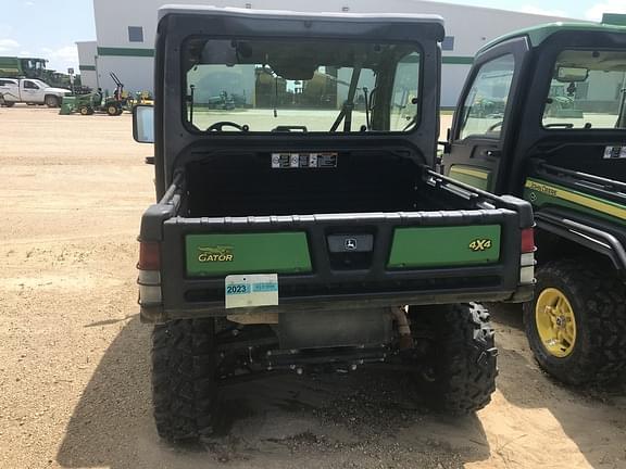 Image of John Deere XUV 835M equipment image 4