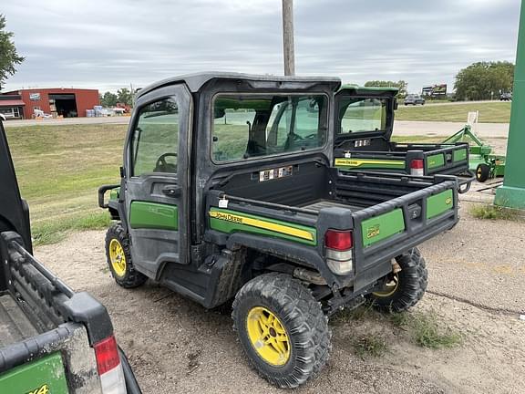 Image of John Deere XUV 835M equipment image 2