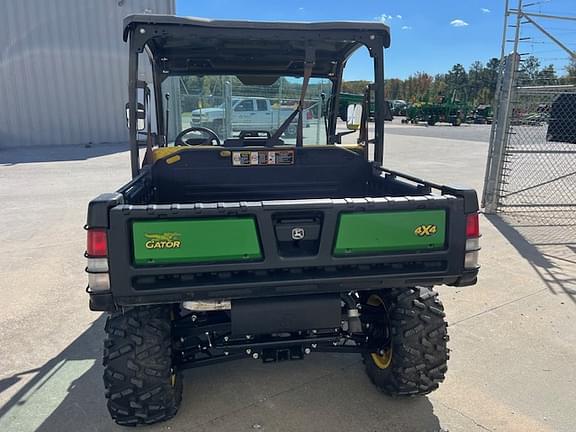 Image of John Deere XUV 835M equipment image 4