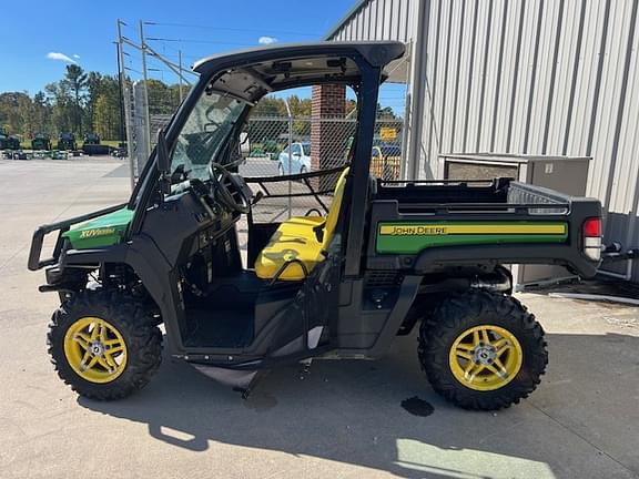 Image of John Deere XUV 835M equipment image 3