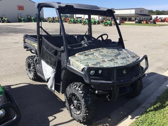 Image of John Deere XUV 835M Primary image