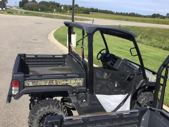 Image of John Deere XUV 835M equipment image 2