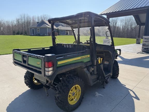 Image of John Deere XUV 835M Image 0