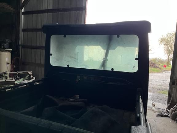 Image of John Deere XUV 835M equipment image 3