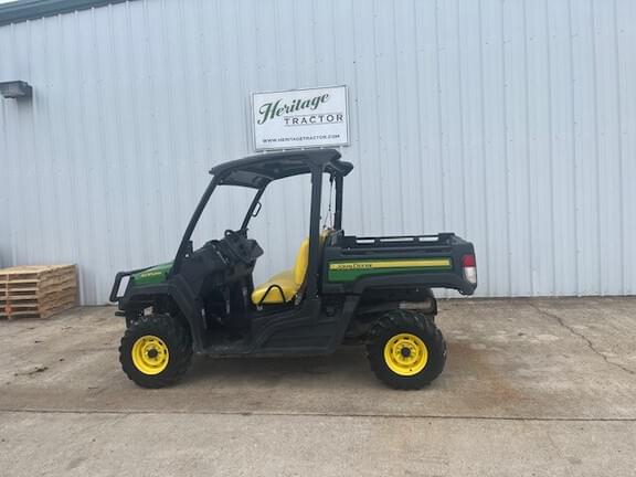 Image of John Deere XUV 835M equipment image 1