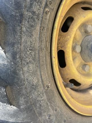 Image of John Deere XUV 835M equipment image 3