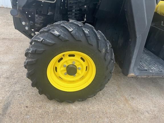 Image of John Deere XUV 835M equipment image 4
