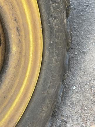 Image of John Deere XUV 835M equipment image 4