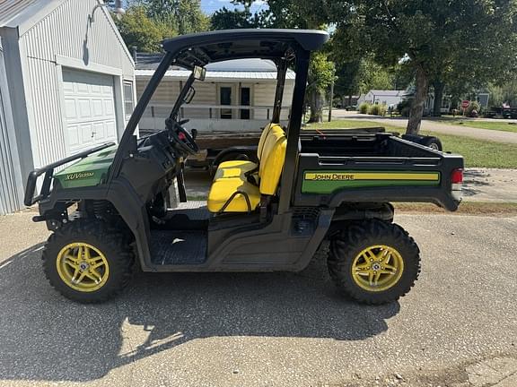 Image of John Deere XUV 835M equipment image 1