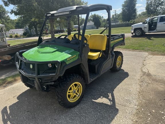 Main image John Deere XUV 835M
