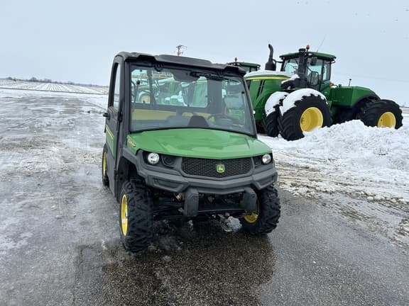 Image of John Deere XUV 835M equipment image 4