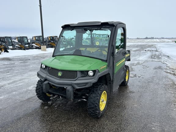 Image of John Deere XUV 835M equipment image 2