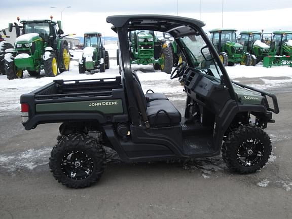 Image of John Deere XUV 835M equipment image 4