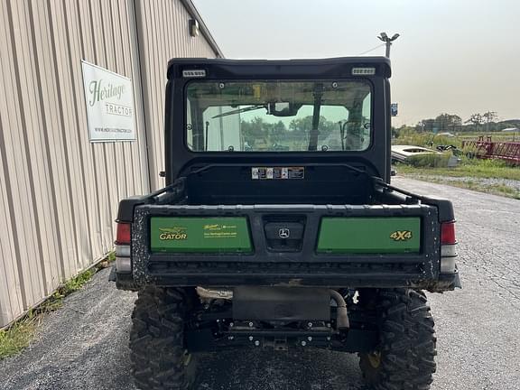 Image of John Deere XUV 835M equipment image 3