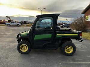 2018 John Deere XUV 835M Image