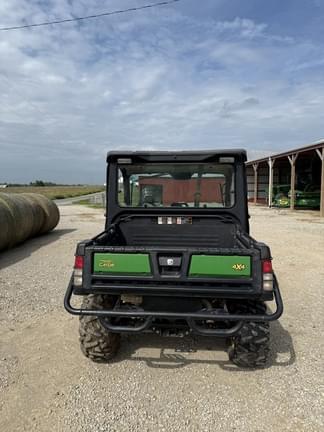 Image of John Deere XUV 835M equipment image 2