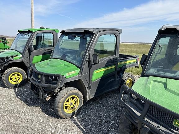 Image of John Deere XUV 835M equipment image 4