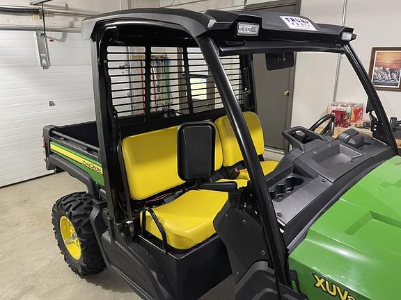 Image of John Deere XUV 835M equipment image 3