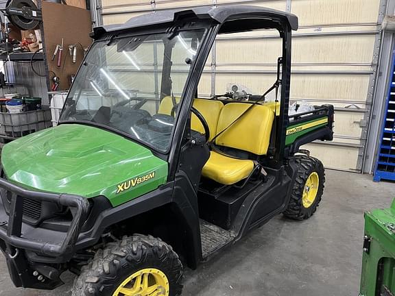 Image of John Deere XUV 835M equipment image 2