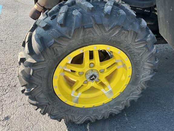 Image of John Deere XUV 835M equipment image 4