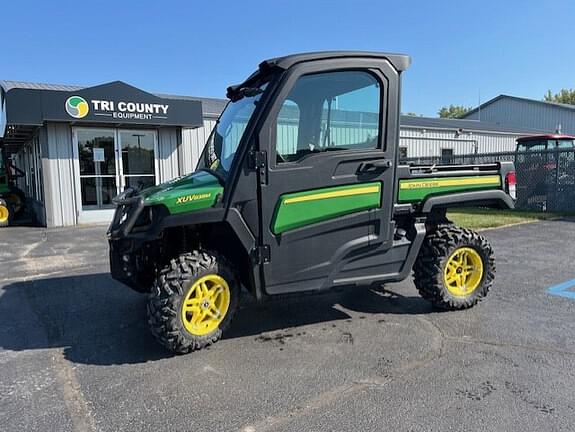 Image of John Deere XUV 835M Primary image