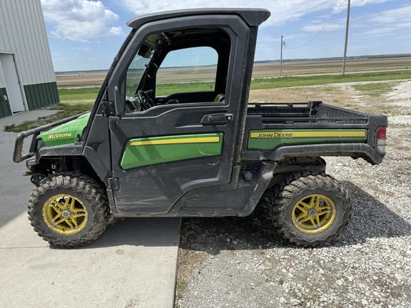 Main image John Deere XUV 835M