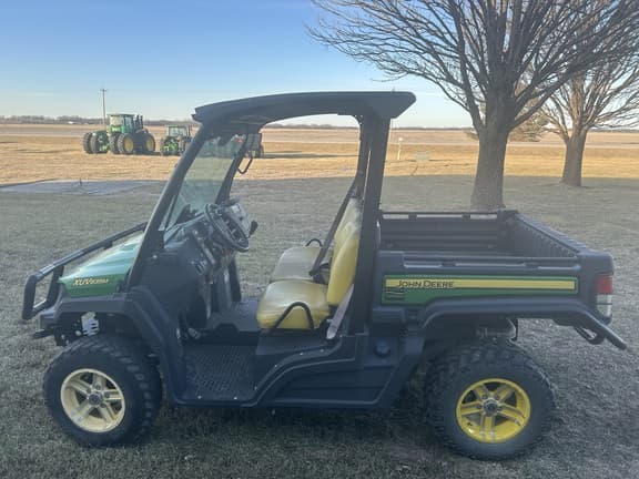 Image of John Deere XUV 835M equipment image 3