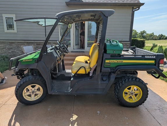 2018 John Deere XUV 835M Equipment Image0