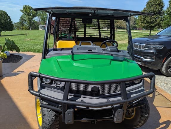 Image of John Deere XUV 835M equipment image 2