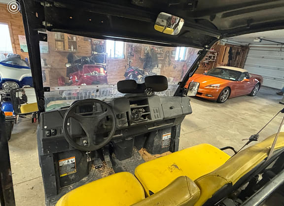 Image of John Deere XUV 835M equipment image 4