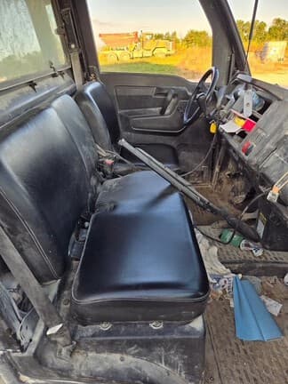 Image of John Deere XUV 835M equipment image 2