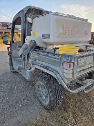 Image of John Deere XUV 835M equipment image 4