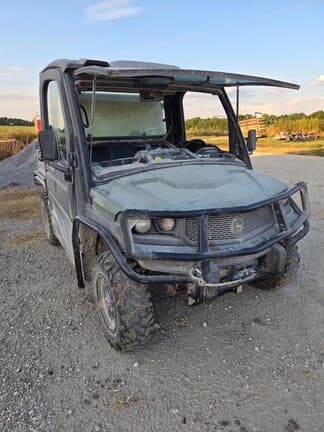 Image of John Deere XUV 835M equipment image 3