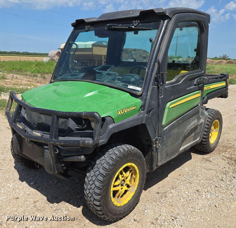Image of John Deere XUV 835M Primary image