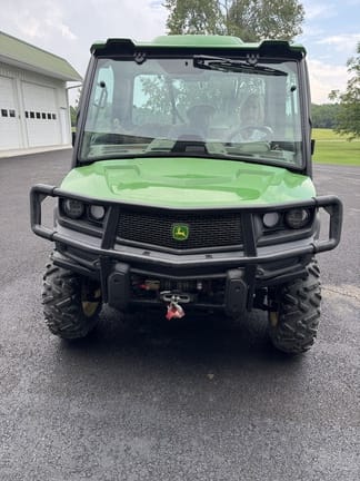 2018 John Deere XUV 835R Equipment Image0