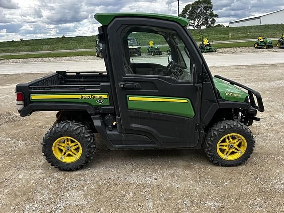 Image of John Deere XUV 835R equipment image 2