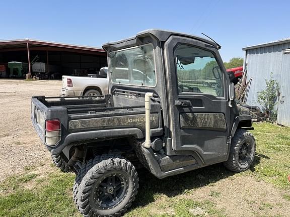 Image of John Deere XUV 835R Primary image