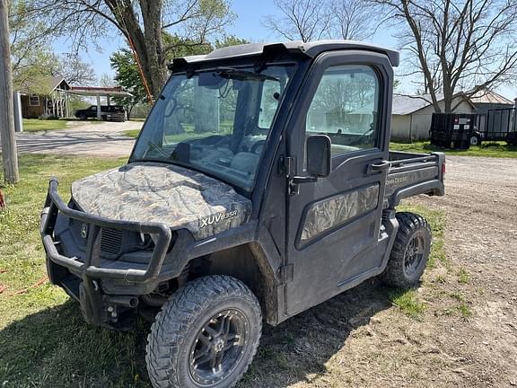 Image of John Deere XUV 835R equipment image 2